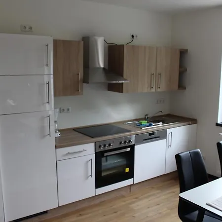 Duenenhaus 4 *