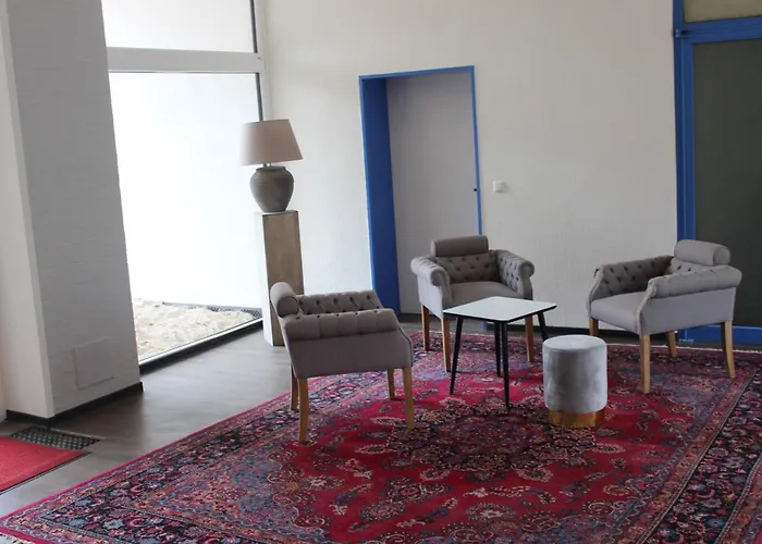 Duenenhaus 4 *